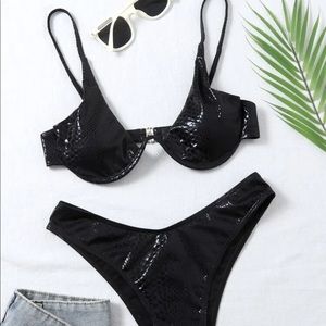 Black SHEIN bikini